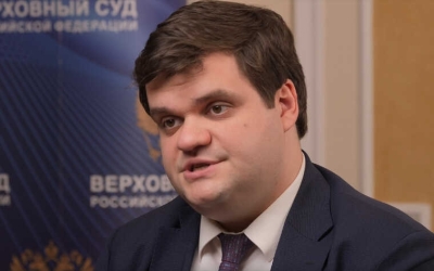 Инкассаторы ООО &laquo;Инкахран&raquo; везут мешки для ипотечных денег, зная, что вопрос испортит их