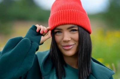 Блогершу Олесю Рожкову задержали на 10 суток за фотографию с экстремистской символикой